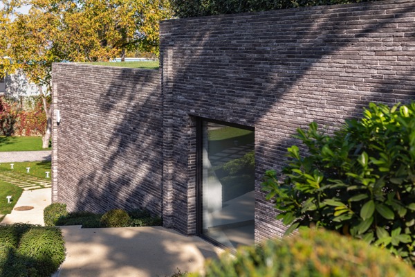 Tbilisi (Georgië) -  Selmo Milano Smoked (S.Anselmo)